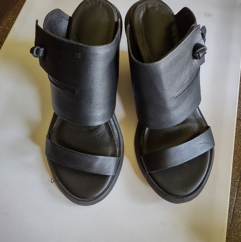 Wal &pai Black leather wedge size 6